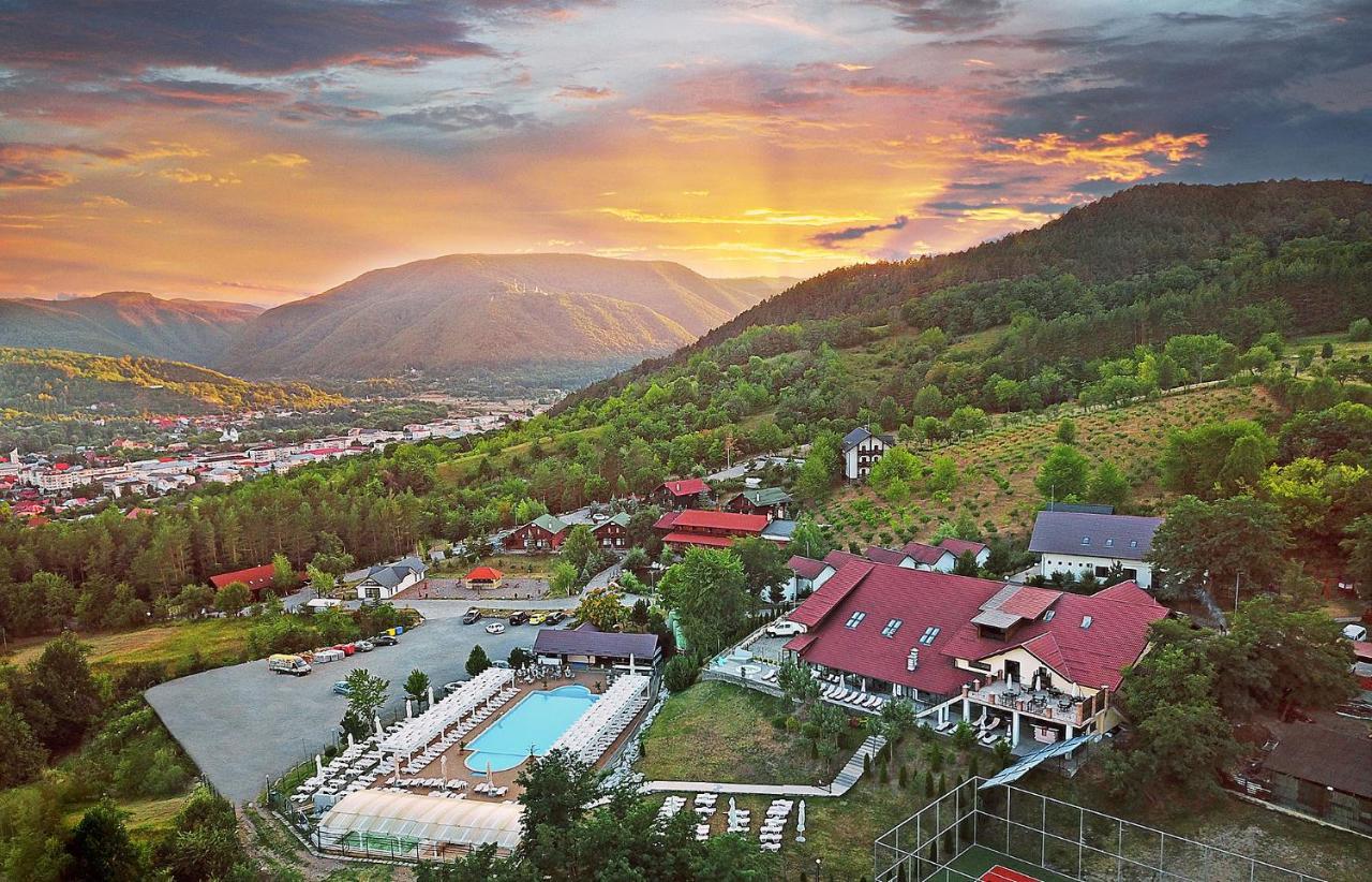 Complex Turistic Creanga Resort & Spa Tîrgu Ocna Exterior foto